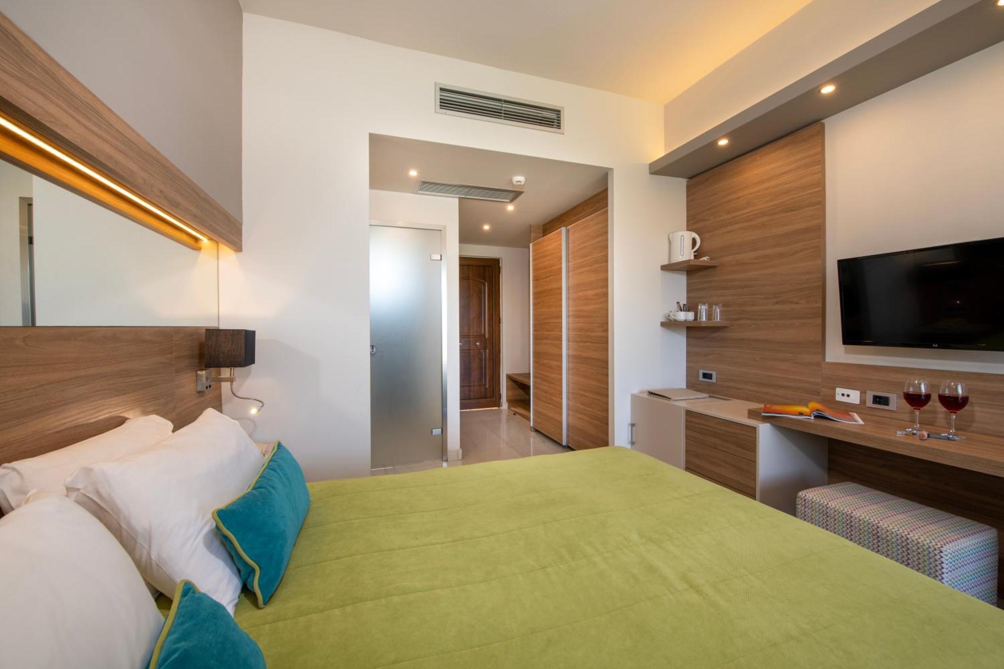 Atrion Resort Hotel Agia Marina Exterior foto